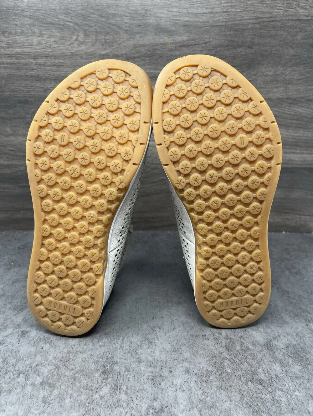 Nobull Mid Trainer Sneakers Womens Size 9 Neutral Beige Suede Gum Crossfit Lift